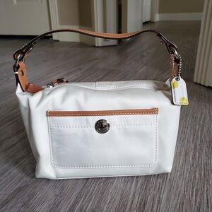 Vintage Coach Mini Purse 🤍💛